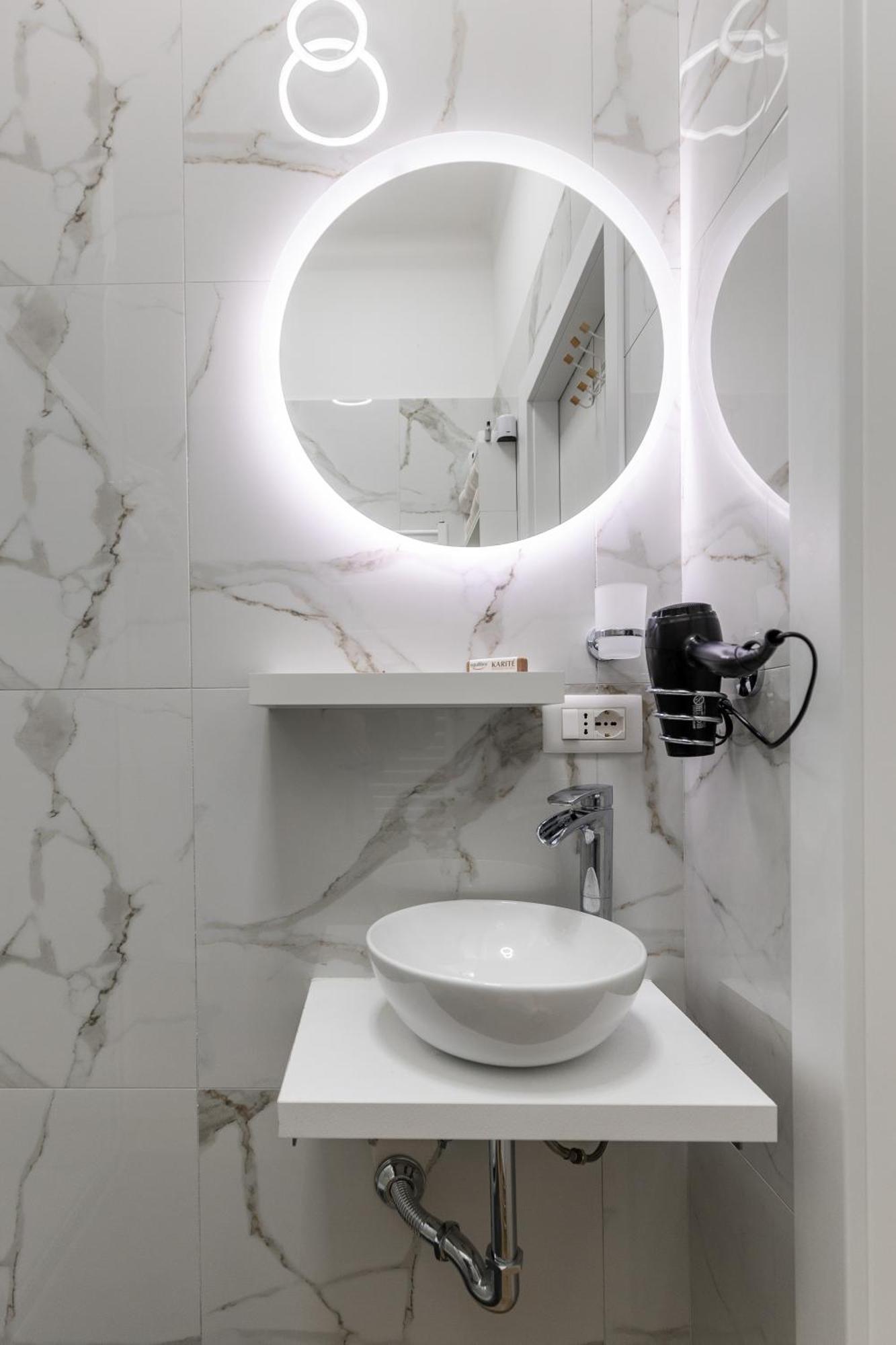 Apartamento La Dimora Degli Asinelli Bolonia Exterior foto